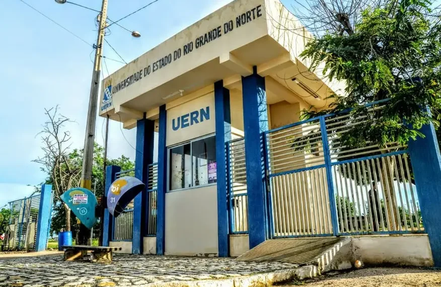 Cursos gratuitos de idiomas da UERN ampliam acesso à formação internacional