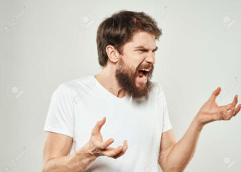 Linguagem da “machosfera” avança nas redes e aparece em casos de feminicídio