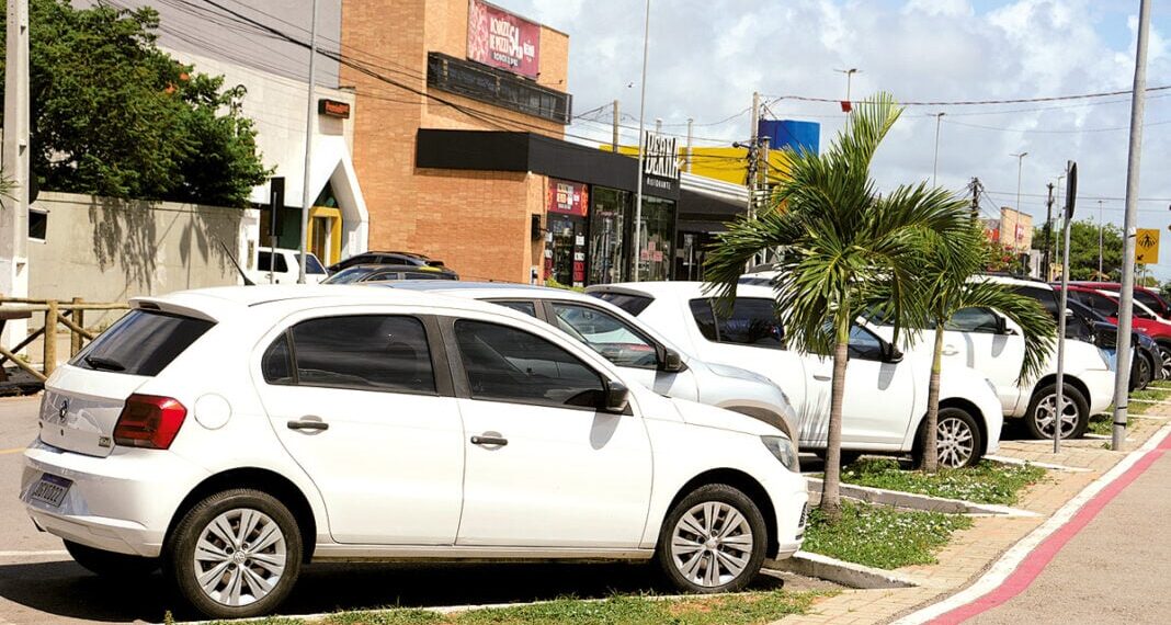 Prefeitura põe fim à exigência de estacionamento em áreas comerciais de Natal