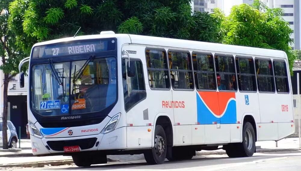 Frota de ônibus envelhecida pressiona transporte em Natal