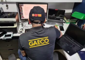 Acusado de exploração sexual de adolescente em Natal é preso na Espanha após alerta na Interpol