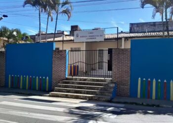 Aulas são suspensas e ônibus não circulam em Mãe Luíza e na Vila de Ponta Negra após ataques criminosos