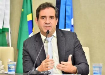 Pré-candidato ao governo do RN, Cadu Xavier (PT) pede exoneração da Secretaria de Fazenda