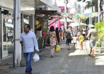 Comércio de Natal terá horário alterado na Sexta-Feira Santa; veja como funciona