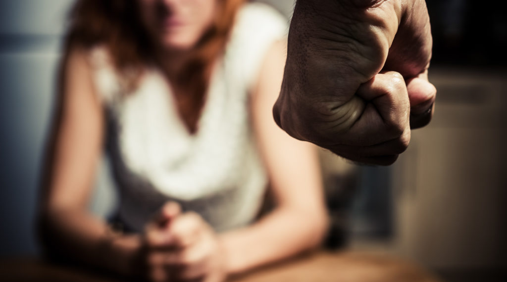RN veta cargos públicos para condenados por feminicídio