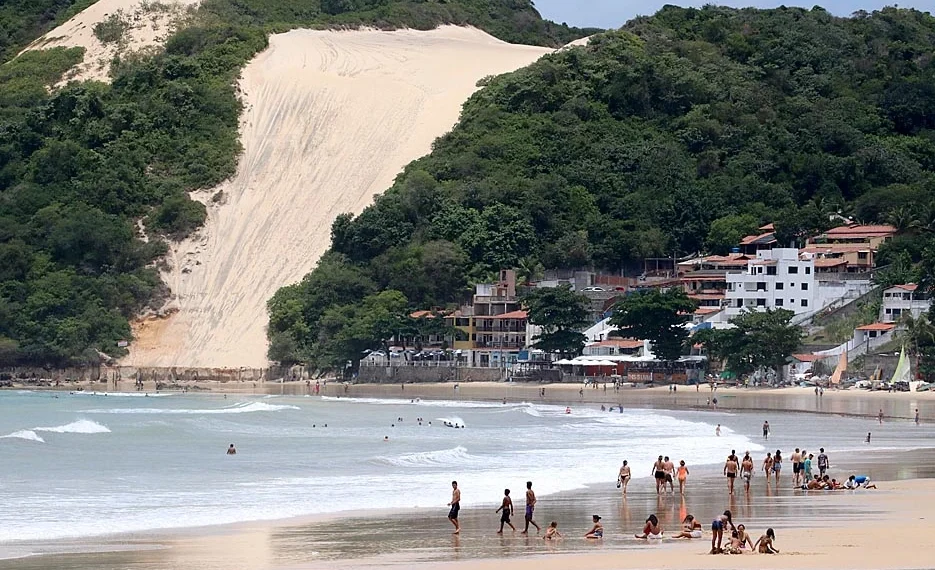Turismo em Natal vive de picos: lota por semanas e esvazia a economia por meses