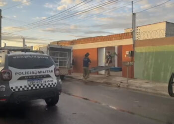 Homem é morto a tiros na frente da esposa e três filhas após ter casa invadida em Mossoró