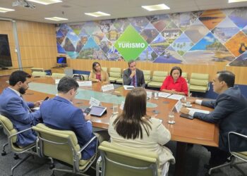 Governadora pleiteia implantação de Escola de Turismo no RN