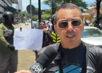 Motociclistas por aplicativos de Natal protestam contra tarifas baixas e aumento dos combustíveis