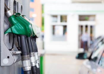 Governo zera imposto do diesel para conter impacto da guerra no petróleo