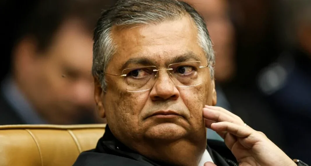 Dino acaba com a aposentadoria compulsória como punição a juízes