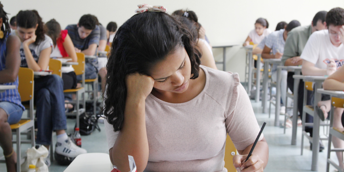 Ensino superior privado: o sistema que expande diplomas enquanto dilui formação