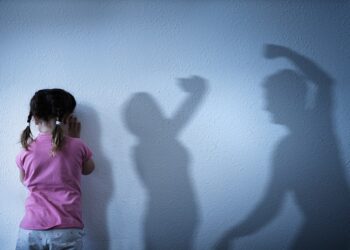 Senado inclui violência contra filhos na Lei Maria da Penha