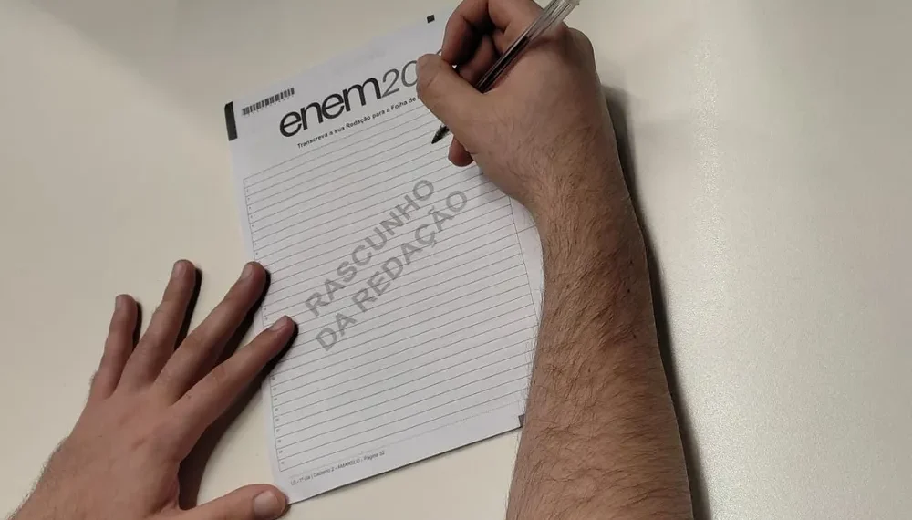 Inep divulga notas do Enem com soma errada e compromete confiança no resultado