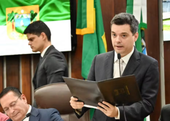 Walter Alves comunica que segue como vice-governador até fim do mandato