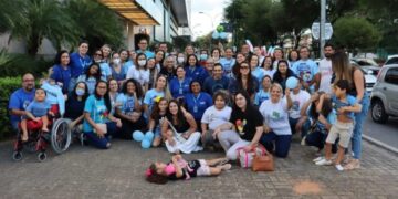 Caminhada do autismo reúne famílias em Natal e reforça demanda por ampliação de atendimento no RN