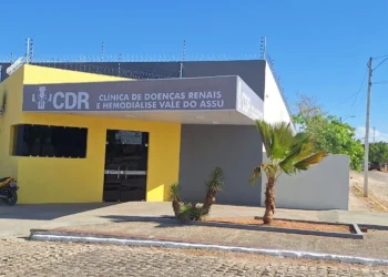 Governo retoma hemodiálise no Vale do Açu após mortes em clínica e transfere pacientes para nova unidade
