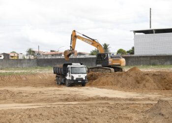 Hospital Metropolitano em obras há quase dois meses