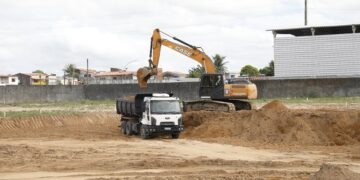 Hospital Metropolitano em obras há quase dois meses