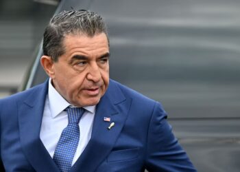 Conselheiro de Trump chama brasileiras de “raça maldita” e diz que são “programadas para confusão”