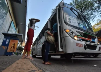 Câmara de Natal vota hoje pacote que cria ônibus gratuito para estudantes e tarifa zero aos domingos