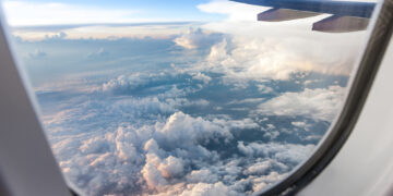 Combustível sobe, passagens disparam até 31% e turismo começa a mudar de rota no Brasil