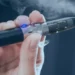 Indústria do tabaco pressiona por legalização do vape enquanto uso entre jovens quase dobra no Brasil