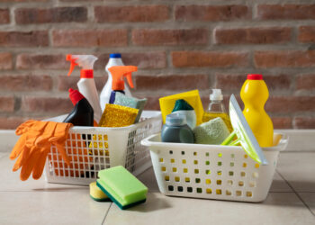 Misturas de produtos de limpeza podem liberar gases tóxicos e provocar acidentes graves