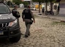 Homem é morto com seis tiros em via pública em Mossoró
