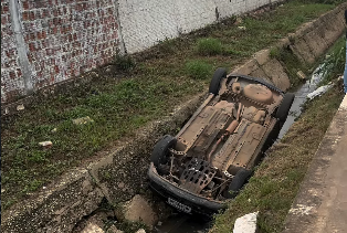 Vídeo: Capotamento é registrado na BR-405 em Mossoró saída para Apodi,