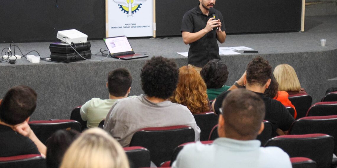 Parceria entre Prefeitura de Parnamirim e UFRN fortalece debate sobre saúde digital