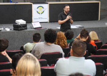 Parceria entre Prefeitura de Parnamirim e UFRN fortalece debate sobre saúde digital