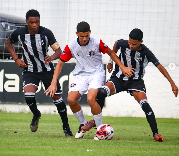Santa Cruz é goleado na 1ª Copa do Brasil da categoria sub 15