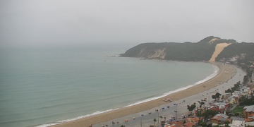 Engorda de Ponta Negra volta a alagar e expõe falha estrutural após obra entregue como concluída