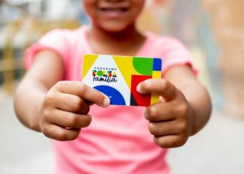 Bolsa Família paga hoje (17) beneficiários com NIS final 2 e injeta R$ 12,8 bilhões na economia