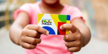 Bolsa Família paga hoje (17) beneficiários com NIS final 2 e injeta R$ 12,8 bilhões na economia