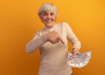 INSS começa a pagar hoje (24) o 13º para 35 milhões de pessoas