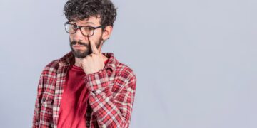 Prefeituras ampliam contratos temporários e substituem concursos por vínculos instáveis no RN