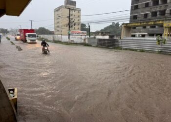 Chuvas intensas forçam mobilização da Defesa Civil e expõem limites da resposta urbana em Natal