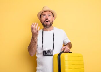 Mais de 2 mil voos são cortados após reajuste de 54% no combustível e revelam fragilidade da aviação