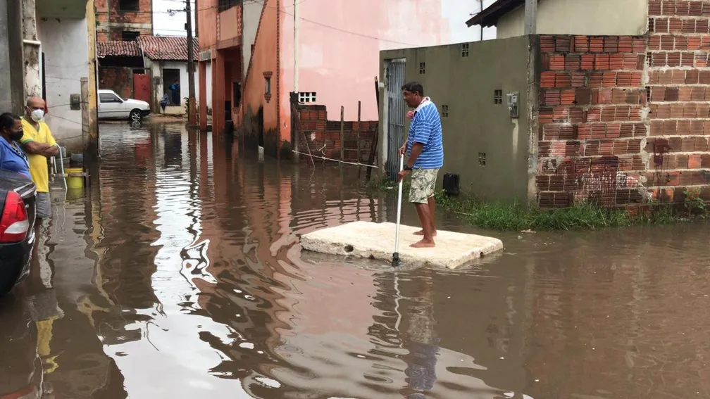 Prefeitura libera recursos após alagamentos e revela resposta reativa às chuvas em Natal