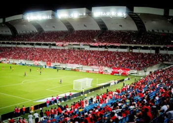 MPRN suspende torcida organizada do América por sete jogos após agressão a pessoa idosa
