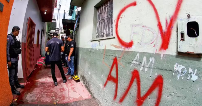 41% dos brasileiros afirmam conviver com o crime organizado no bairro onde moram