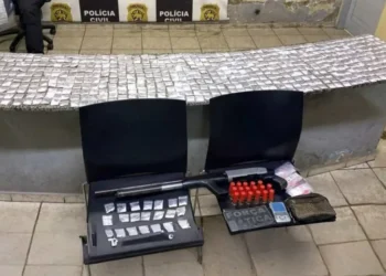 Operação da Polícia Militar em Baraúna resulta na apreensão de cocaína, arma e munições