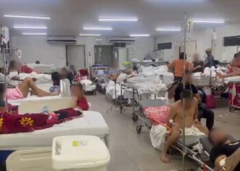 Colapso no Walfredo: pacientes voltam a ser transportados pelas escadas