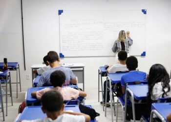 Nova parcela dos precatórios do FUNDEF chega às contas dos professores
