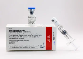 Butantan inicia produção de vacina contra chikungunya com uso previsto no SUS