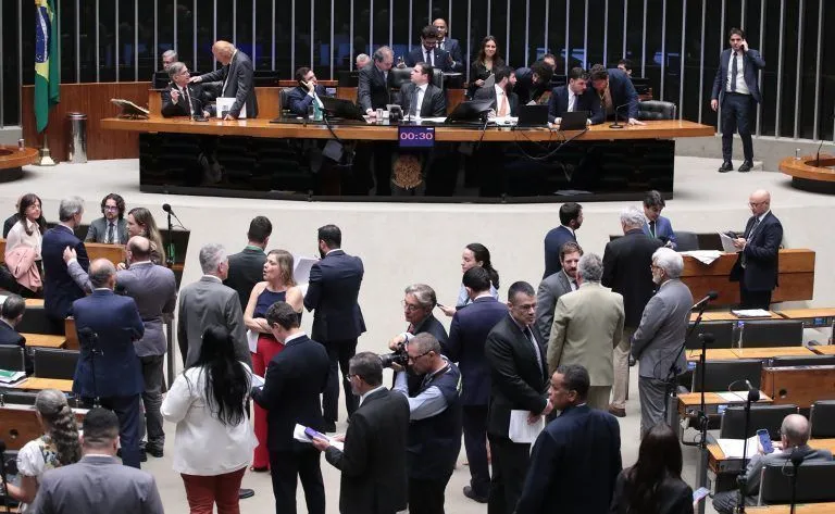 Confira como votaram os deputados do RN na PEC do fim da escala 6×1