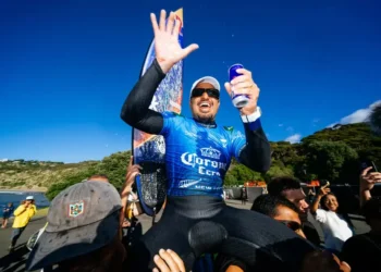 Potiguar Ítalo Ferreira assume liderança do ranking mundial após vitória na Nova Zelândia
