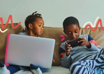 Maioria da Geração Z no Brasil apoia restringir redes sociais para menores de 16 anos